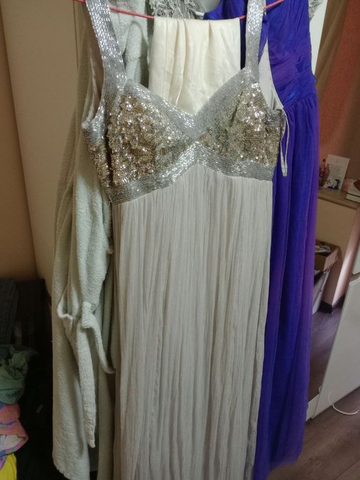 Елегантни рокли за вашата вечер .