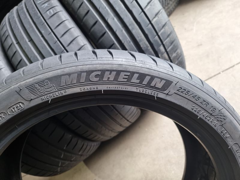225/45/19 MICHELIN 4бр