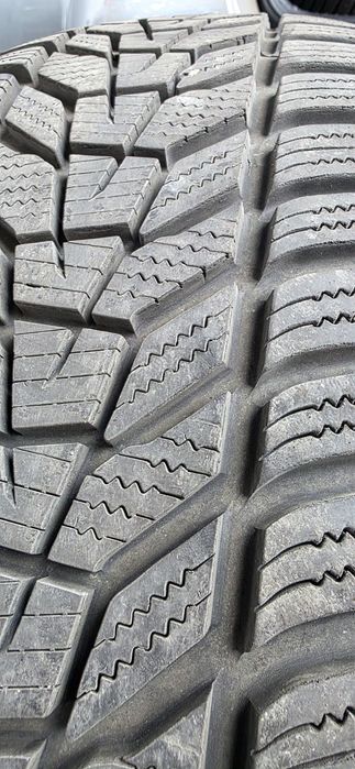 Зимни гуми Hankook Winter i*cept evo3 225/55 R19 99V – 4 бр., 1 сез