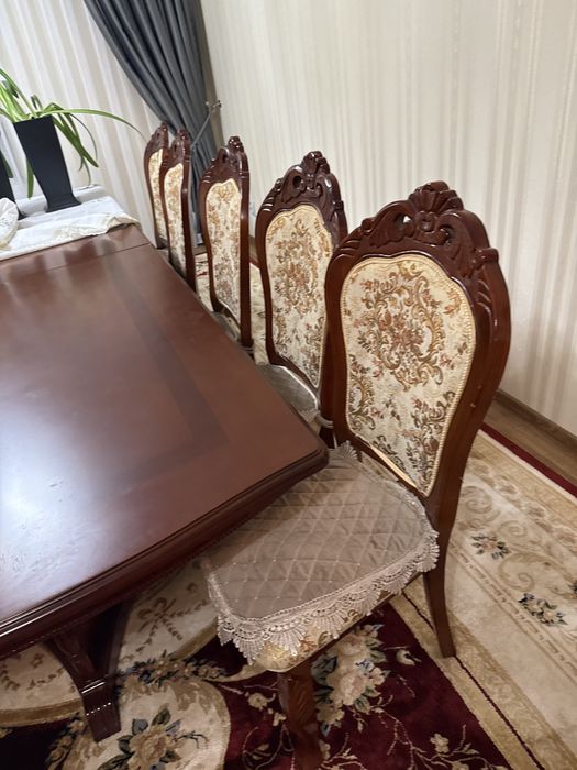 Продам стол и стулья