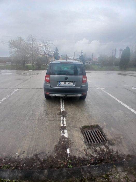 Vând Skoda Yeti 2011