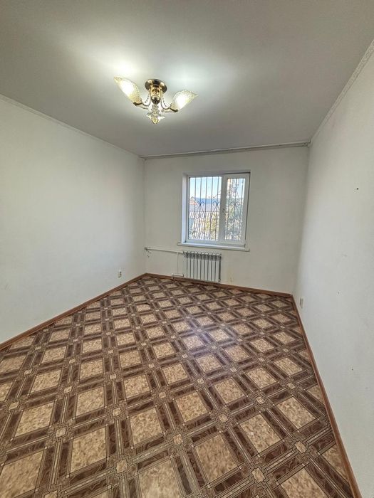 Продам 2 комн. квартиру в 8 мкр