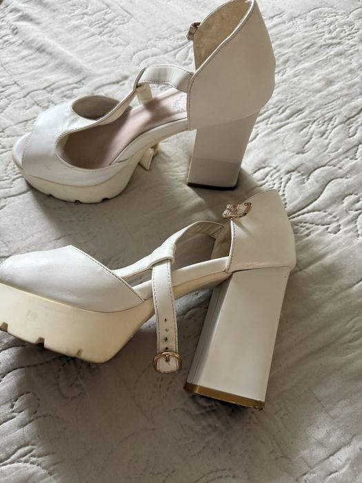 Продам  туфли в отличном состоянии