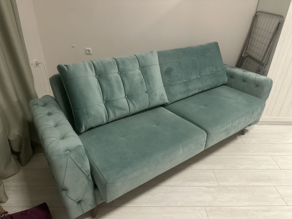 Разтегателен диван