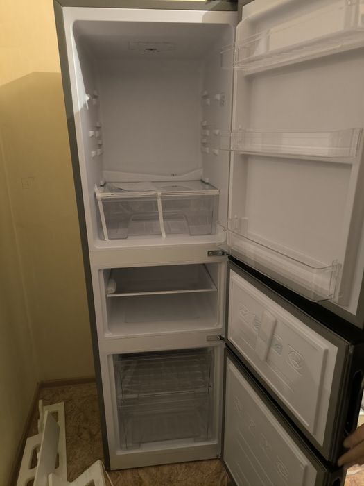 Продам новый холодильник