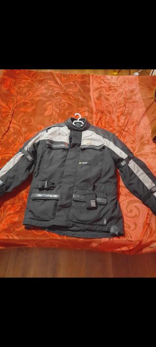 Geaca motociclist super bună și calitate mărime xl cu protecție umeri