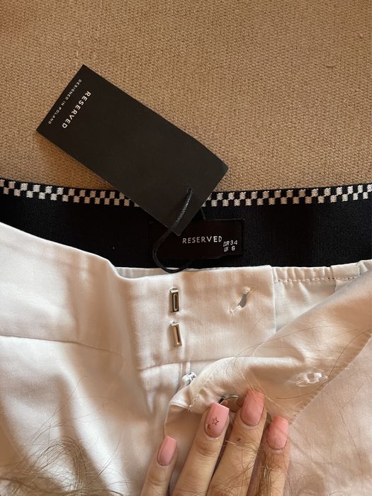 Pantaloni scurți, mărimea 34