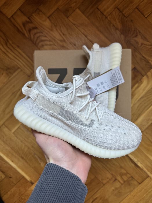Yeezy 350 Bone 35 1/3