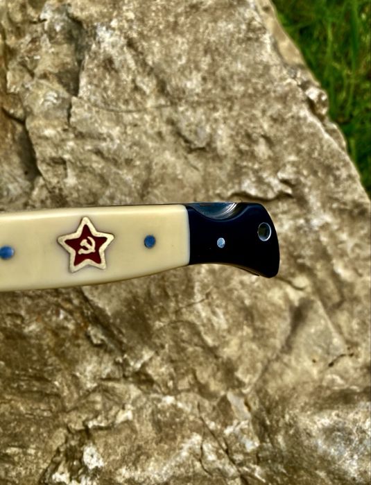 Cutit de supravietuire/vânătoare rusesc