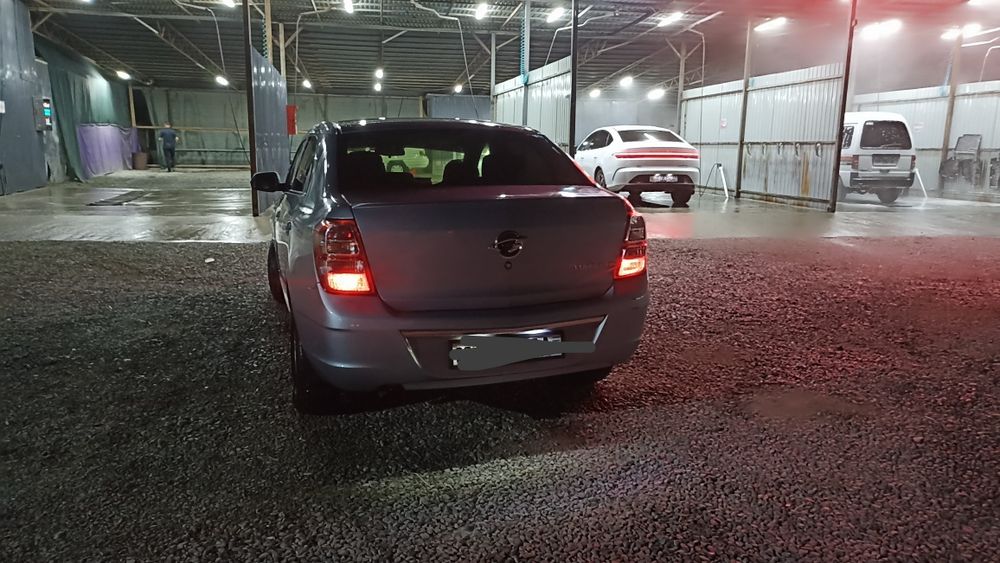 cobalt 2014 yil 1 qól moshina