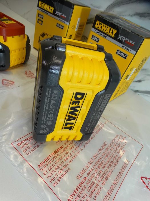 Dewalt Flex Volt 54 V - Батерия 6.0 Ah / 9.0 Ah