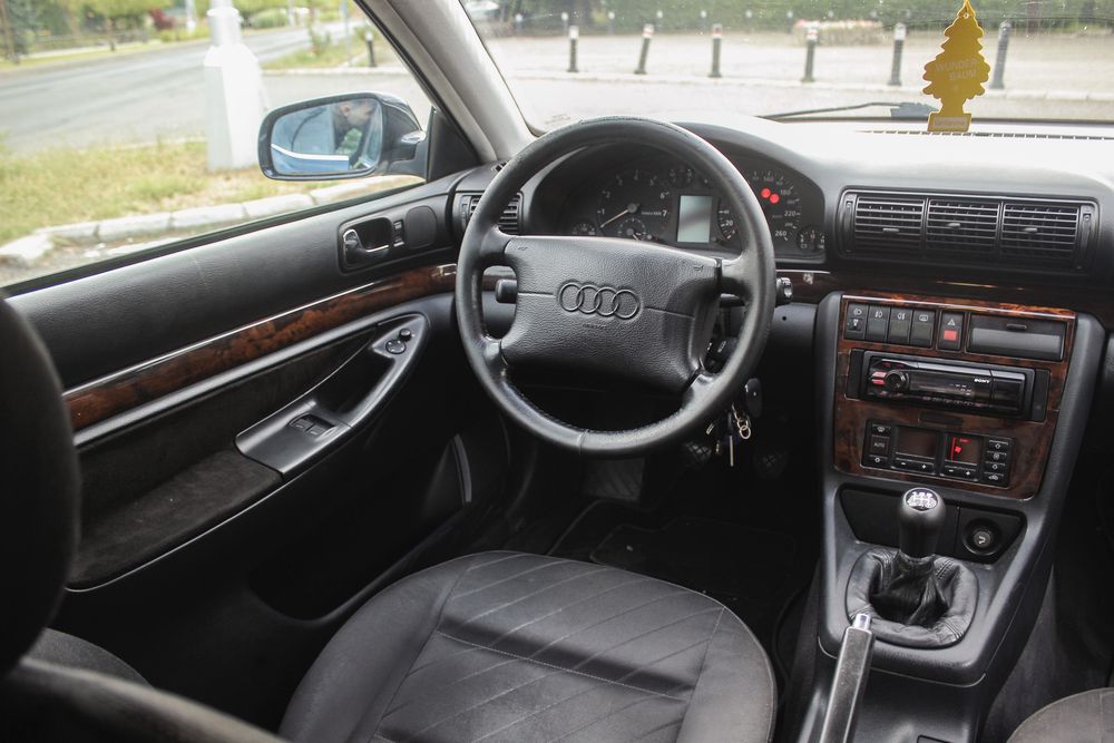 AUDI A4 1997 — imagine 5