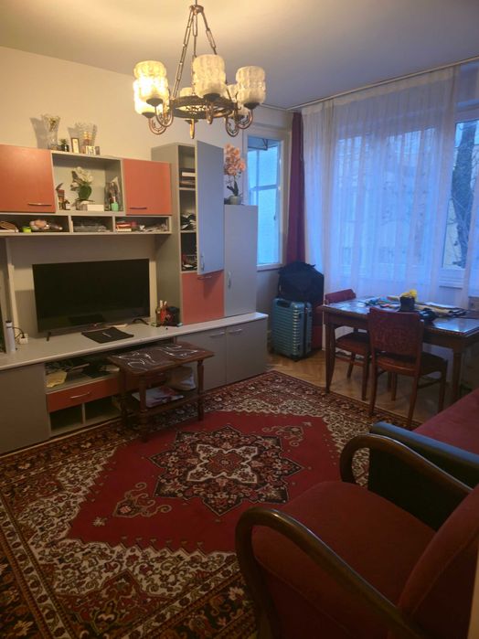 Inchiriez o camera  Zona Tei in ap 3 cam