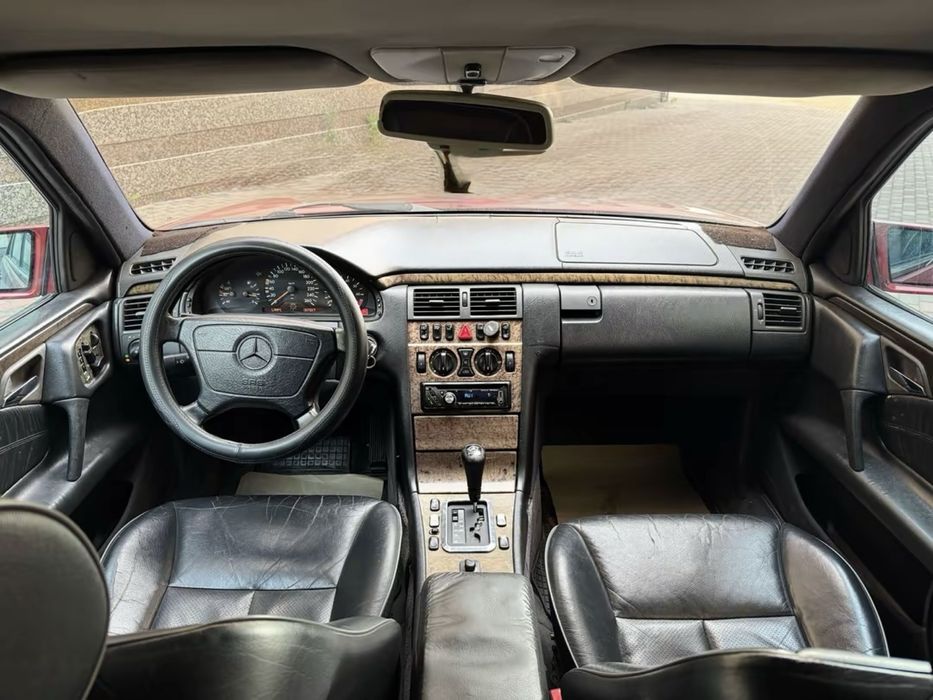 Mercedes Benz w210