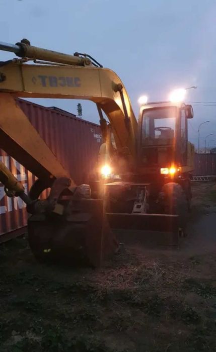 ТВЕКС 18 экскаватор