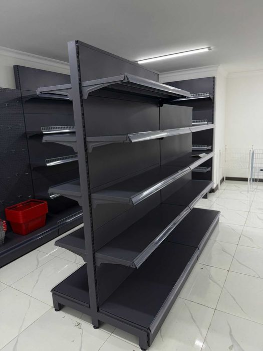 Стеллажи для аптеки и бутика