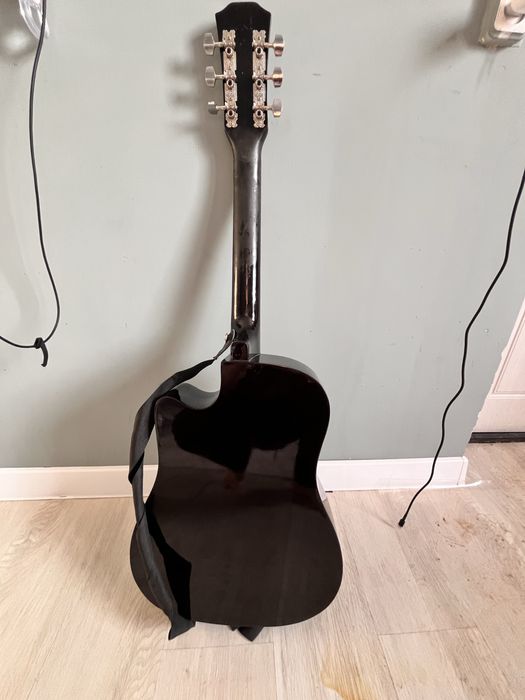 Акустическый гитара 6 струни