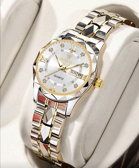 Различни модели дамски календарни кварцови часовници