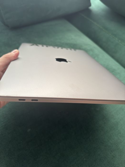 MacBook Pro M1 13” | 8GB RAM | 256GB SSD | Space Gray – Impecabil