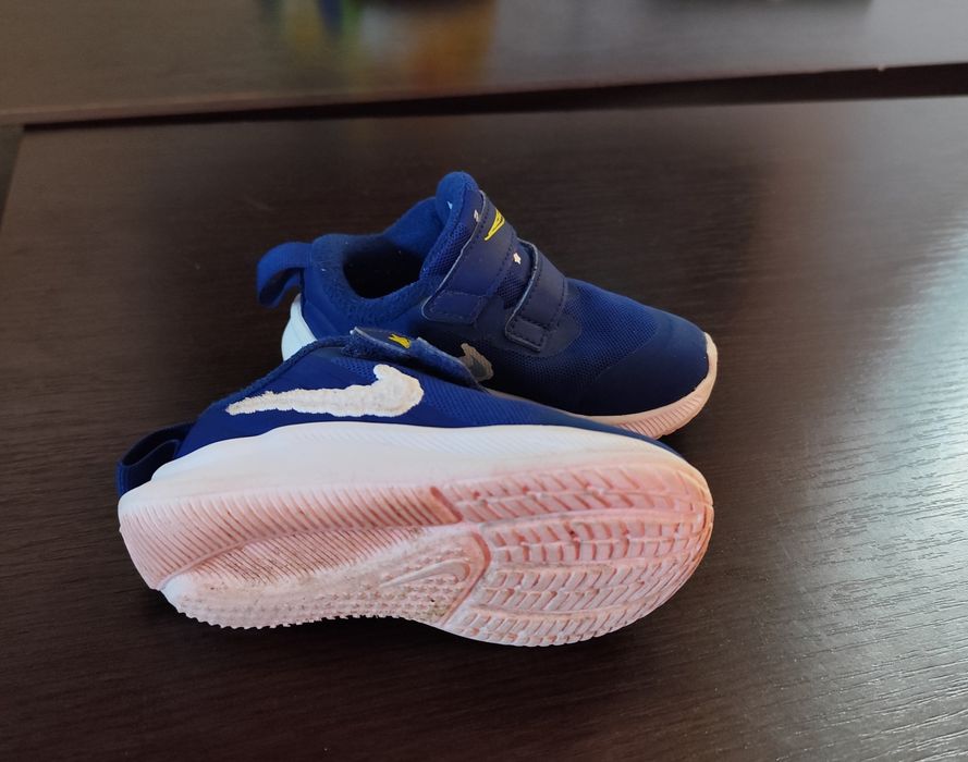 Adidași Nike mărimea 22