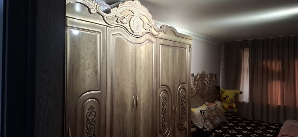 Спальный гарнитур сотилади