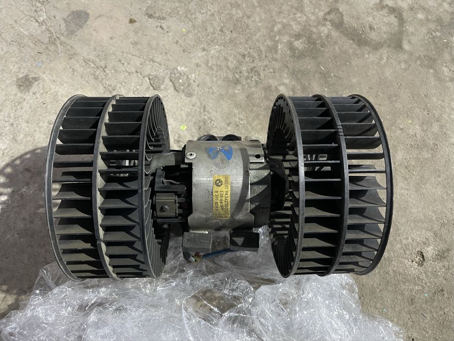 Моторчик печки BMW E38 БМВ Е38