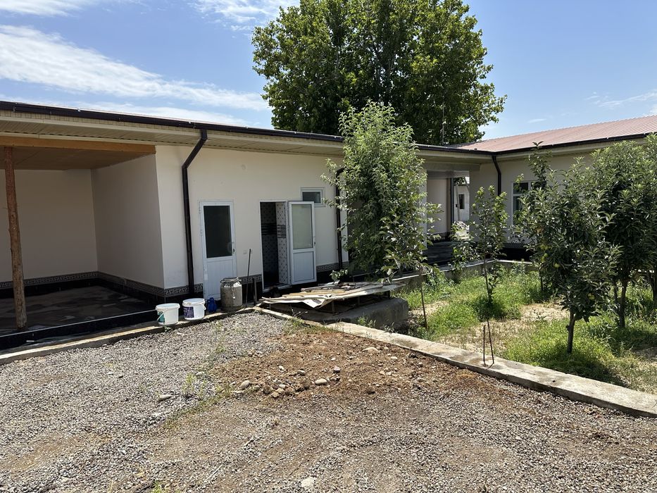 Тошкент Шахар янгихаёт туманида жойлашган 6,07 сотик нотурар бино