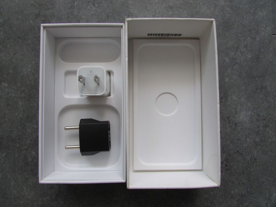 Ново оригинално зарядно Apple 5W USB Model A1385 Power Adapter