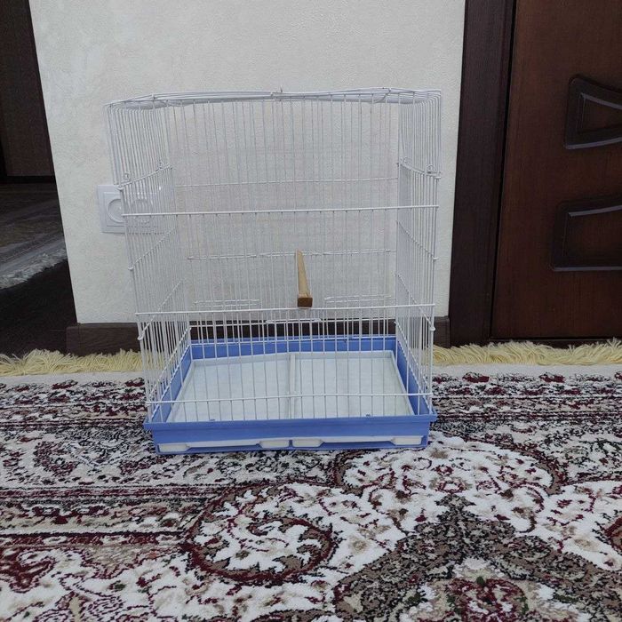 Клетки для птиц.