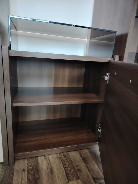 Turn cu vitrina si Noptiera cu sticla securizata LEMS