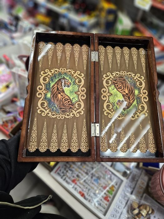 Игра нарды с принтом Тигра