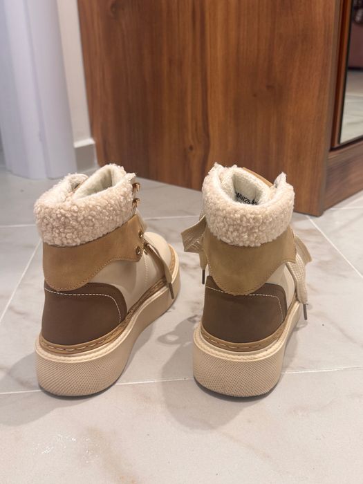 Топли, зимни боти с мека вътрешност