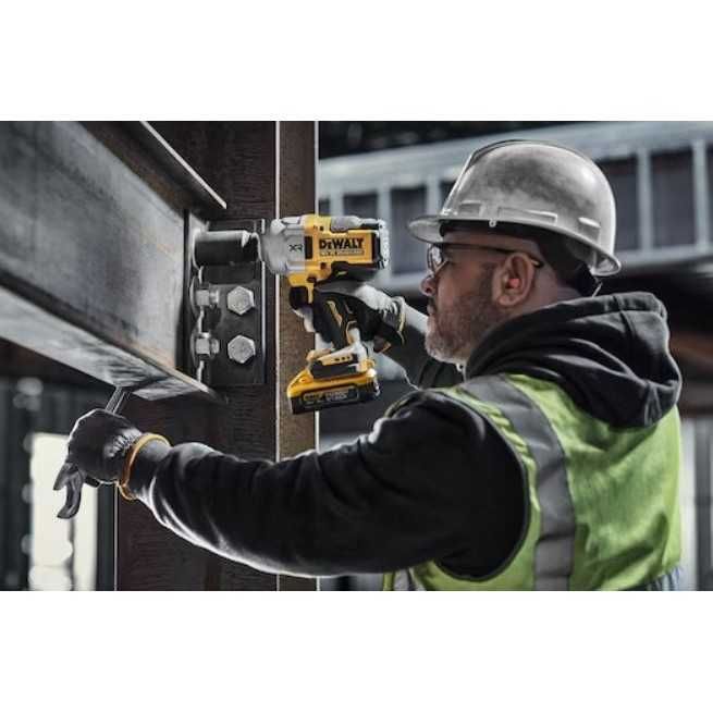 Акумулаторен ударен гайковерт DeWALT DCF961H2T, 18 V, 2372 Nm