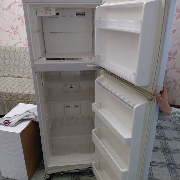 Холодильник  б,у