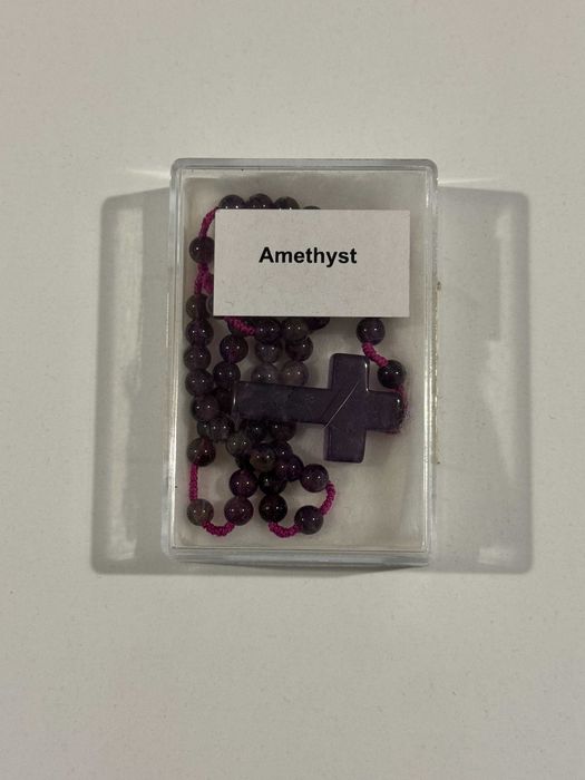 Броеница с аметист