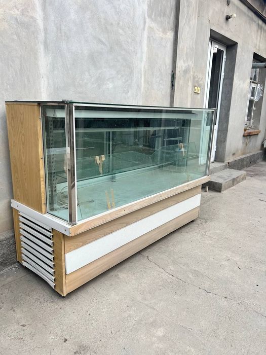 Срочно! Продается холодильник (витрина)
