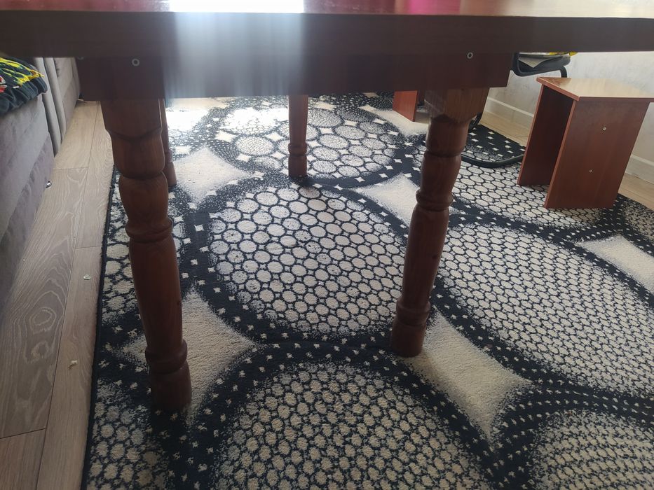 Продам кухонный стол