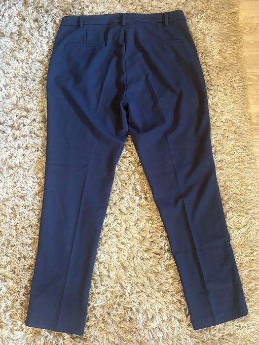 Pantaloni pentru femei