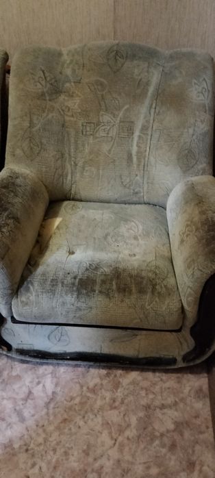 Продам два кресла