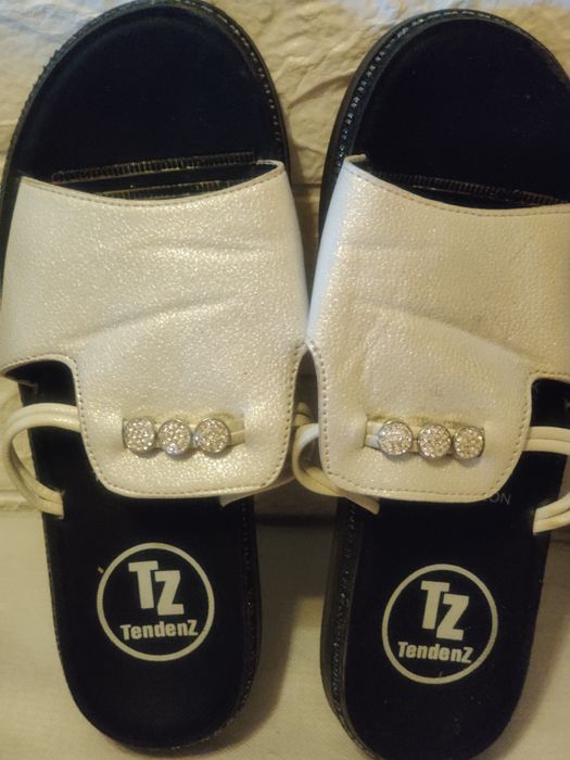 Дамски обувки естествена кожа и чехли