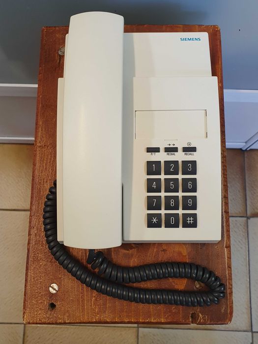 Стационарен телефон