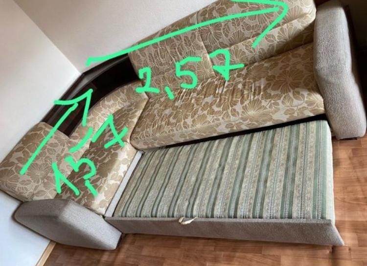 Продам диван угловой.