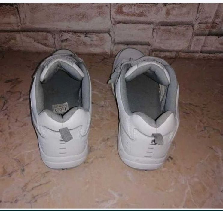 Adidași piele,Nr 48-49