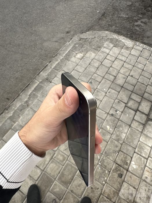 iPhone 15 pro max.                                          .