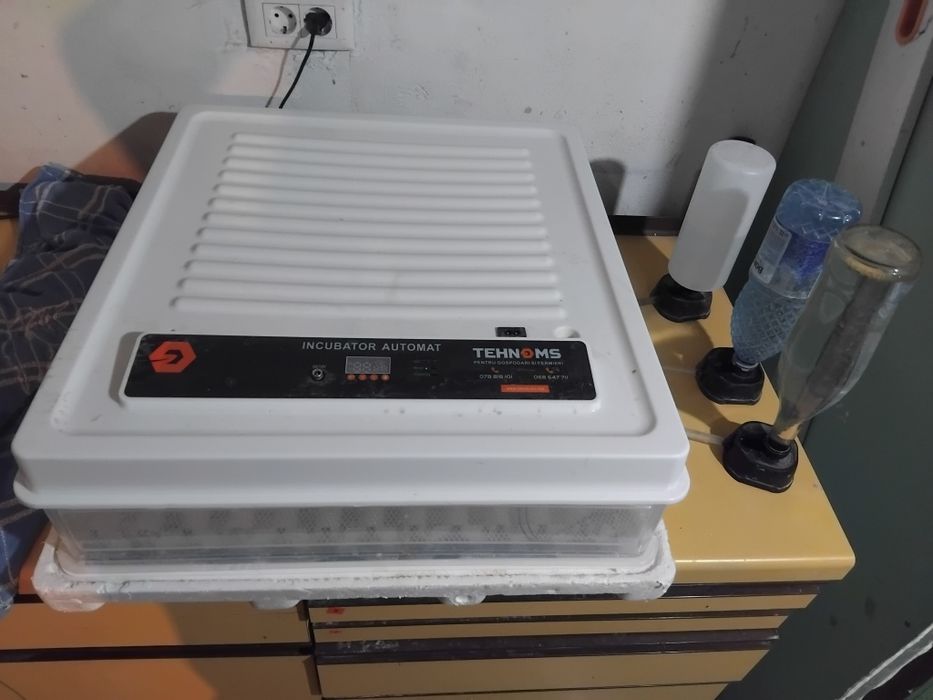 Vand incubator automat MS-130 +