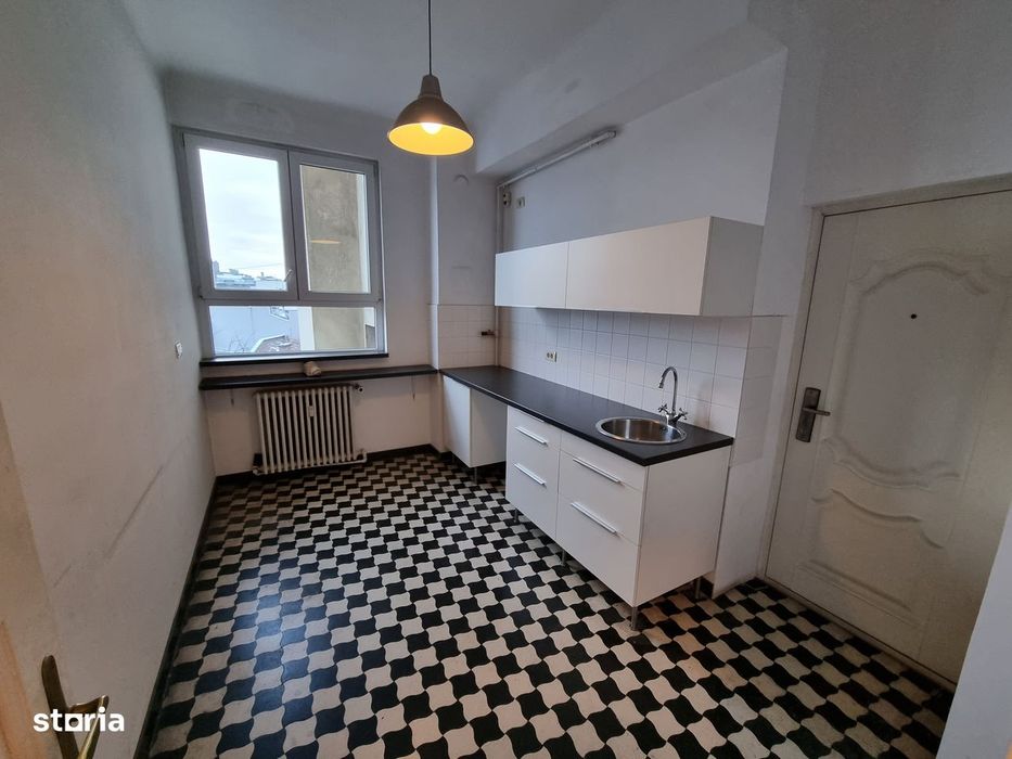 Piața Romana vav McDonald's - apartament nemobilat - 124mp