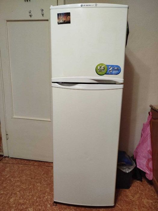 Холодильник LG в отличном состоянии