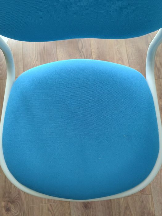 Детски въртящ стол за бюро