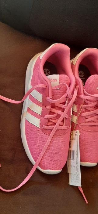 Нови маратонки Адидас