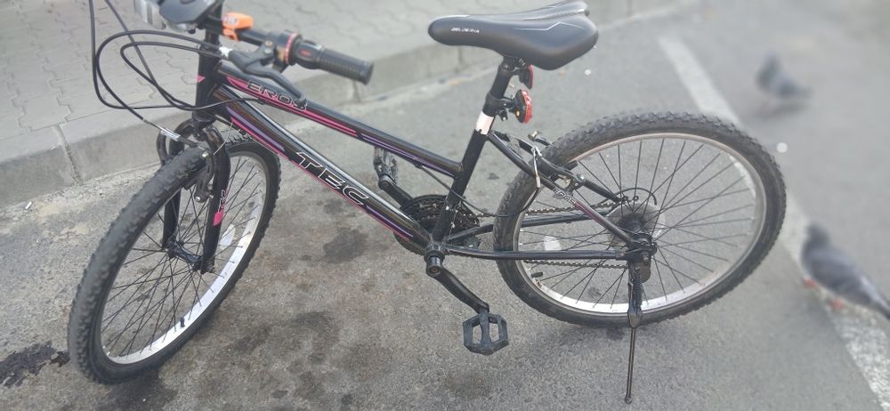 Bicicleta copii,se vinde deoarece a crescut fetita si necesita o dimensiune mai mare.